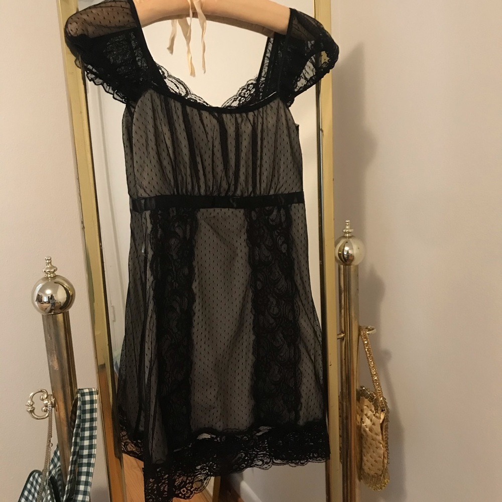 puff sleeve lace and swiss dot mini dress small/xs